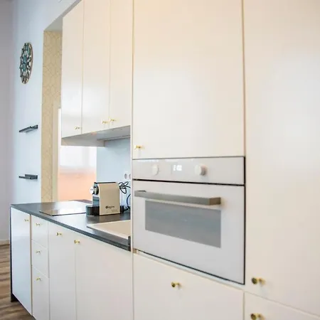 アパート Modern And Luxury 2 Bedroom On Island In The Marina Harbour ベナルマデナ