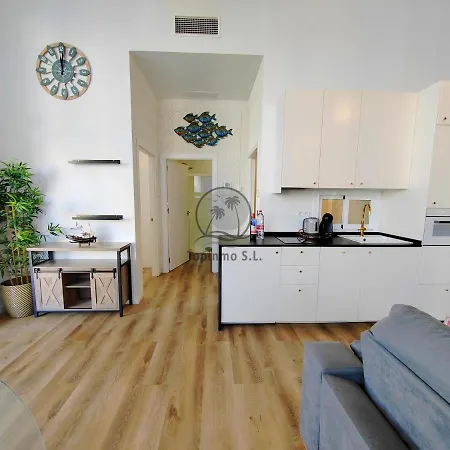 アパート Modern And Luxury 2 Bedroom On Island In The Marina Harbour ベナルマデナ